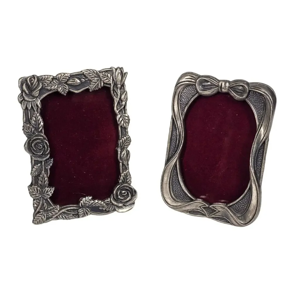 ORNATE SILVER‑TONE MINI FRAMES – VELVET LINED – VINTAGE DECORATIVE SET OF 2